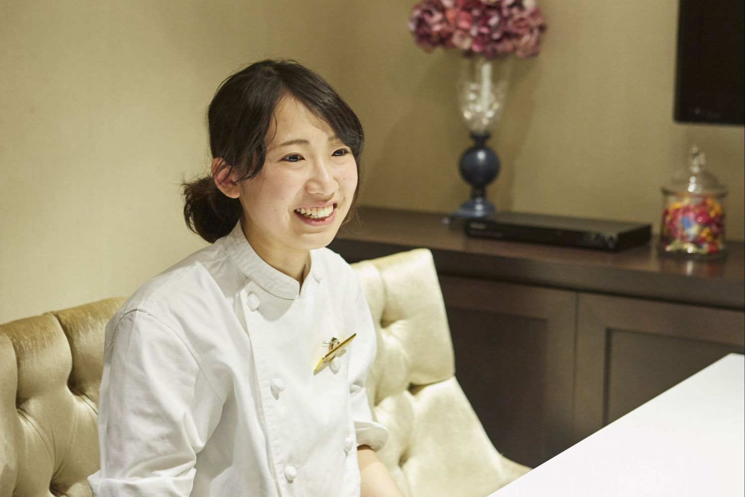 ホテル インターコンチネンタル 東京ベイ パティシエ 飯岡 奈々さん 世界屈指のパティシエを追いかけて 料理を作るからはじまる100人の仕事 Professions Of Food And プロフェッションズ